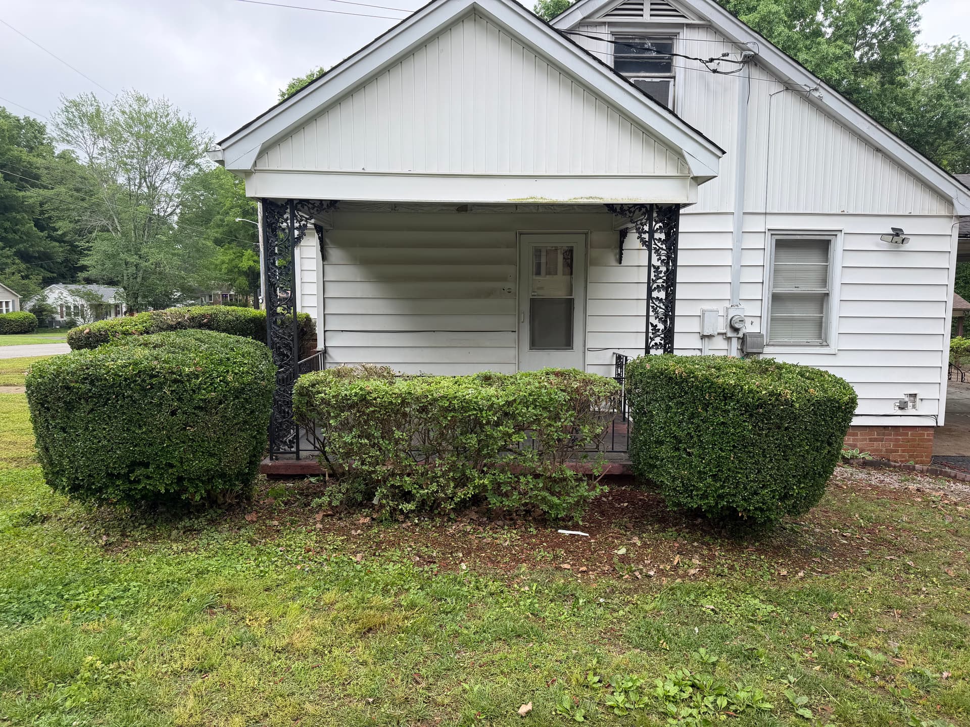 Gallery photos for Rental Property Landscape Cleanup in Milan: Image #6