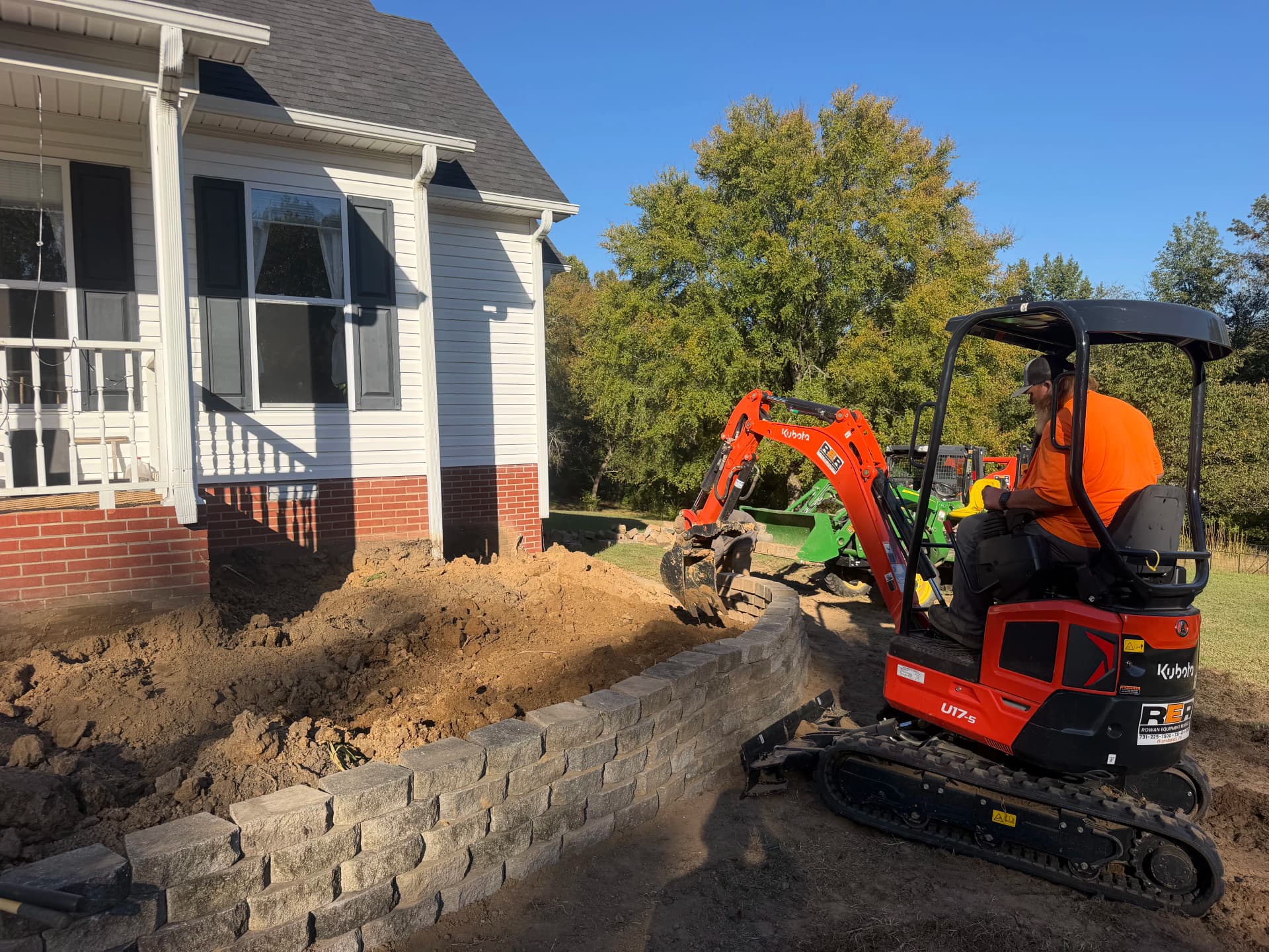 Gallery photos for Retaining Wall Rebuild and Bermuda Sod Install on a Full Front Yard: Image #3