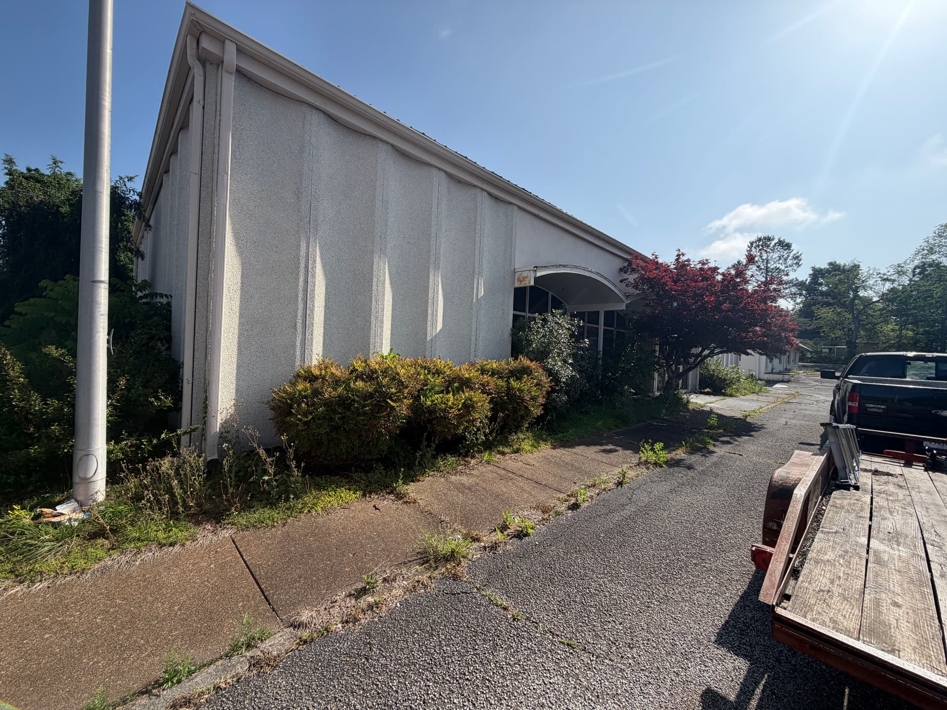 Gallery photos for Vacant Bank Gets a Full Landscape Cleanup in Humboldt: Image #2