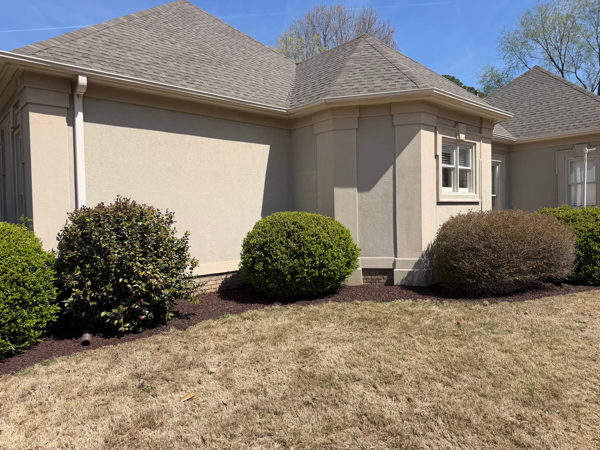 Gallery photos for Landscape Clean Up with Mulch Installation in Humboldt: Image #9