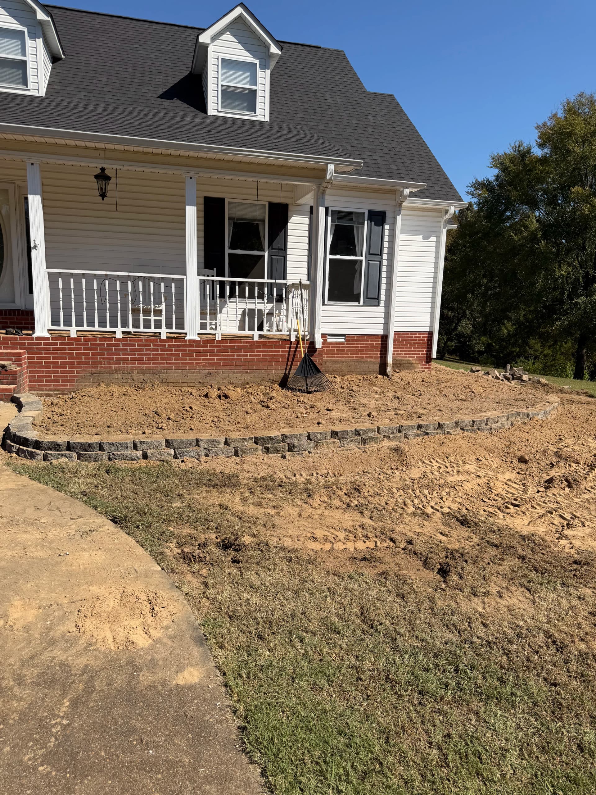 Gallery photos for Retaining Wall Rebuild and Bermuda Sod Install on a Full Front Yard: Image #2