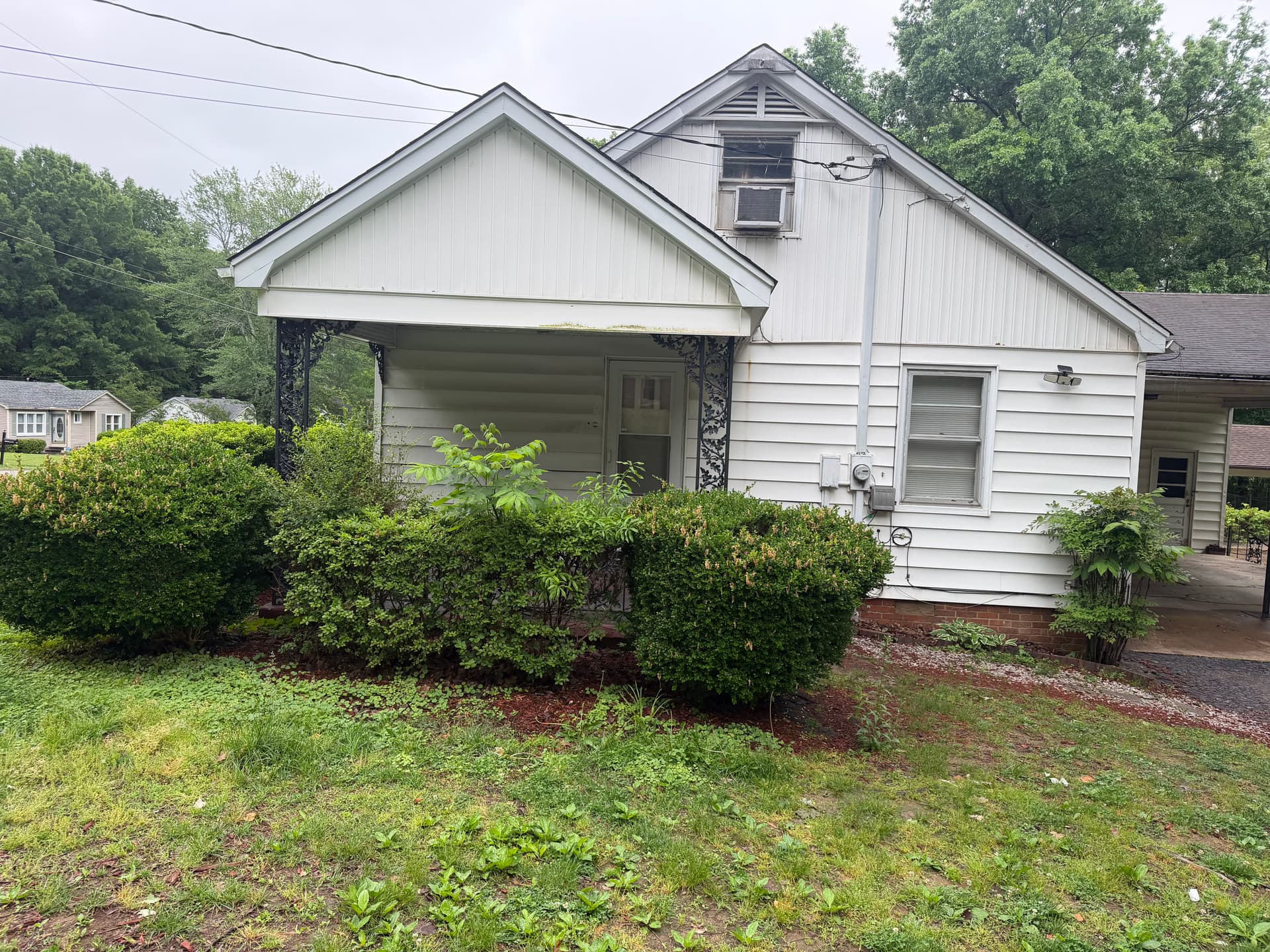 Gallery photos for Rental Property Landscape Cleanup in Milan: Image #5