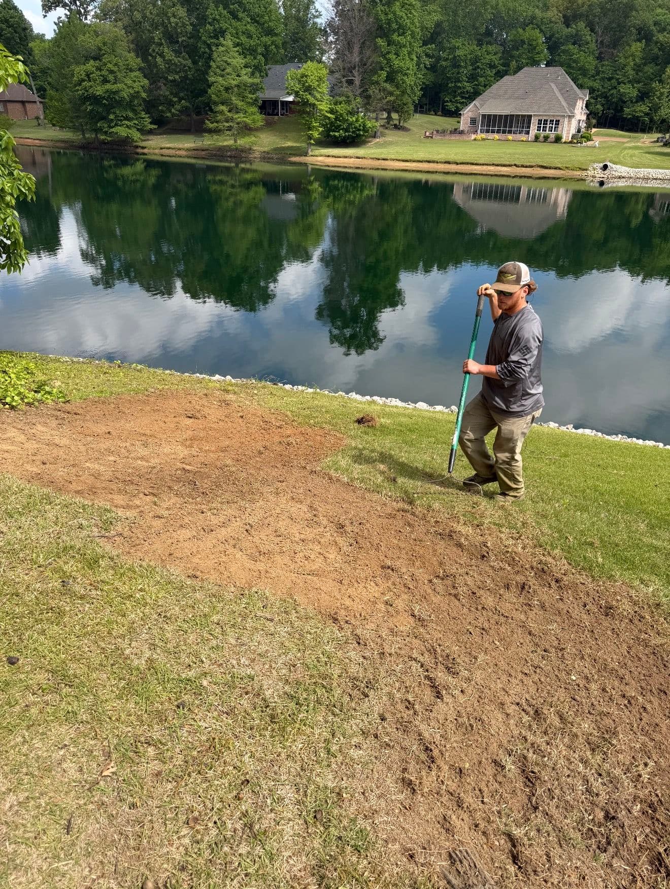 Gallery photos for Bare Ground to Green Backyard with Palisade Zoysia Sod: Image #3