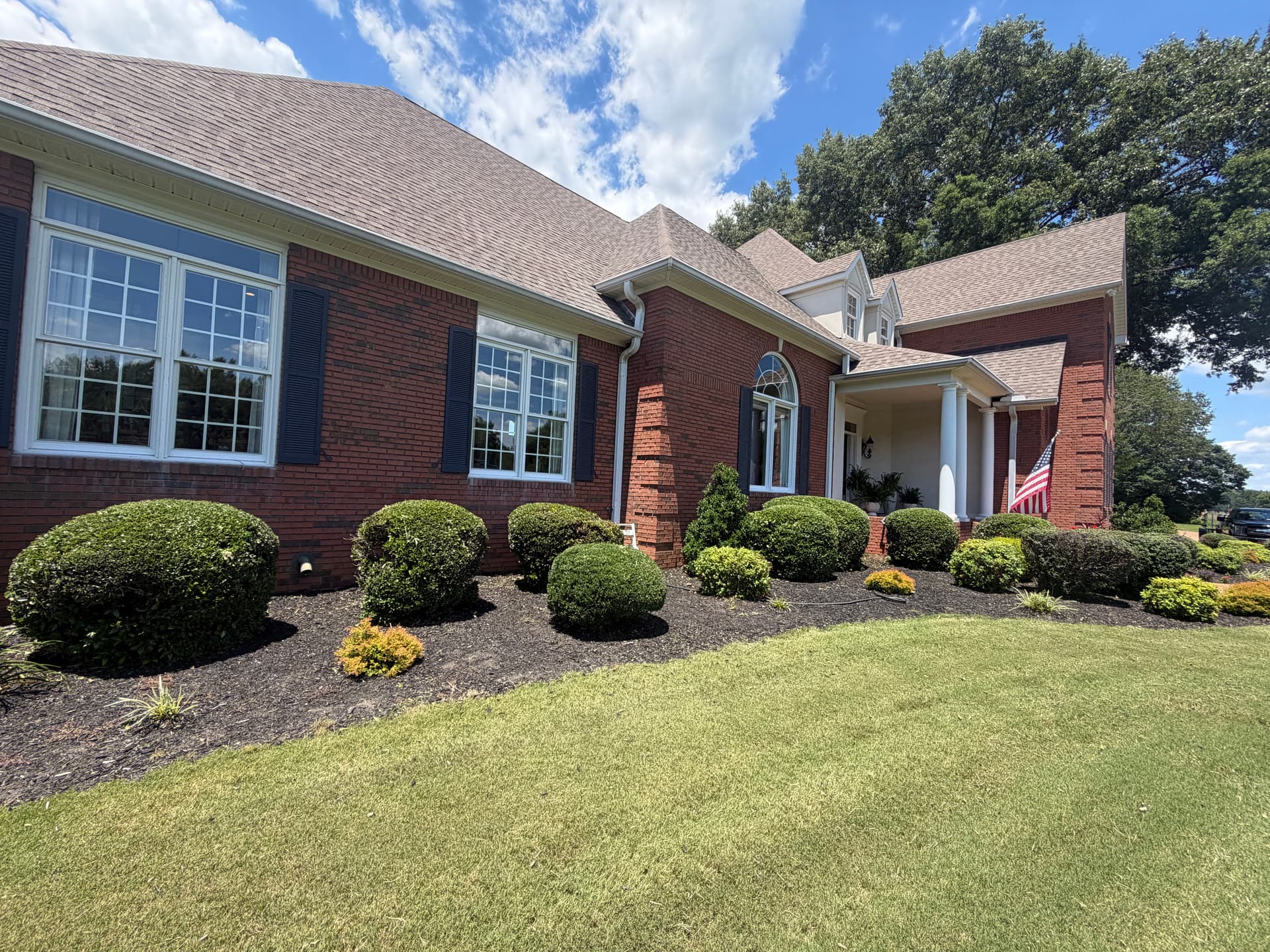 Gallery photos for Shrub Trimming Done Right at a Humboldt Home: Image #1