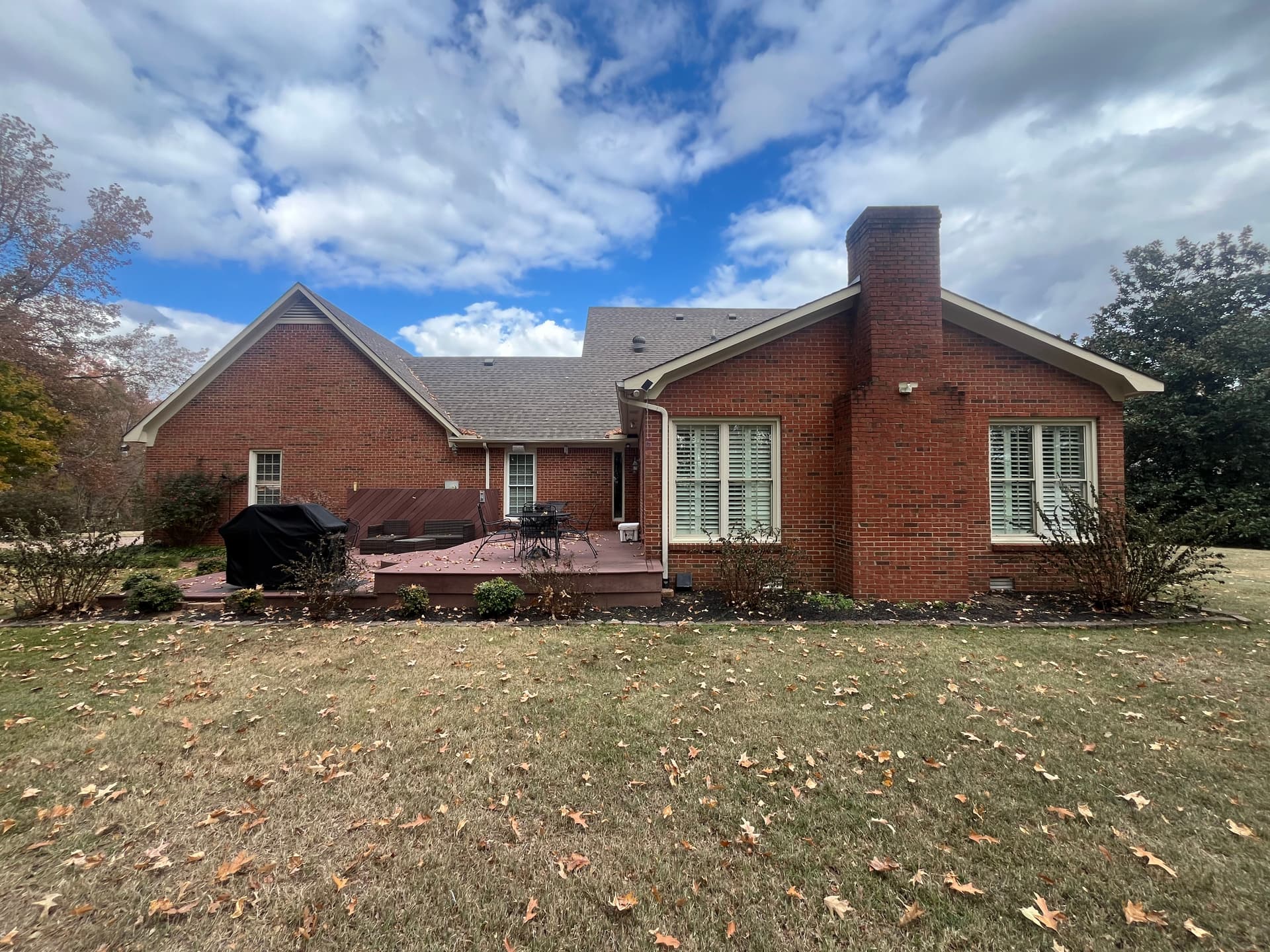 Gallery photos for Revamping Curb Appeal with Expert Trimming and Landscape Design: Image #8